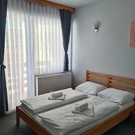 Πανσιόν And 3*