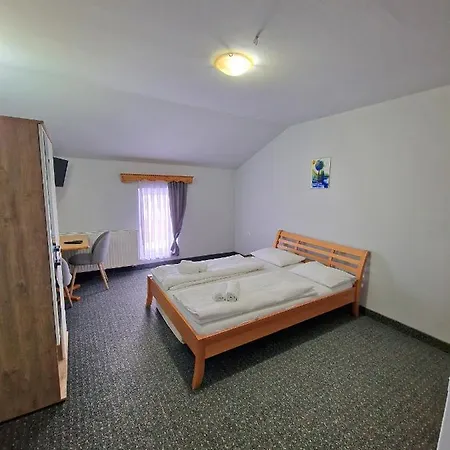 And Πανσιόν 3*