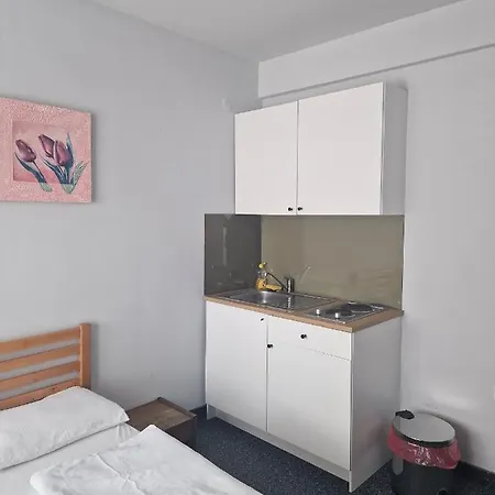 And Πανσιόν Vlasic